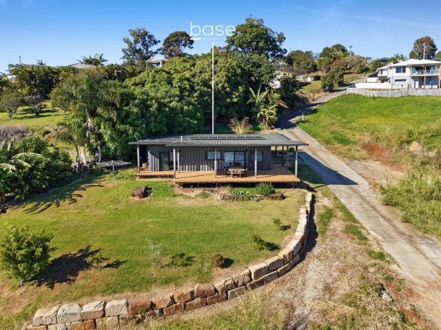 Cottage for sale in Bilambil Heights, New South Wales