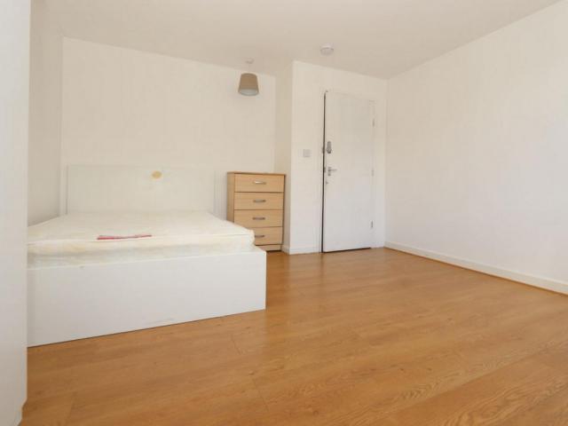 Room for rent in West Hackney, Greater London