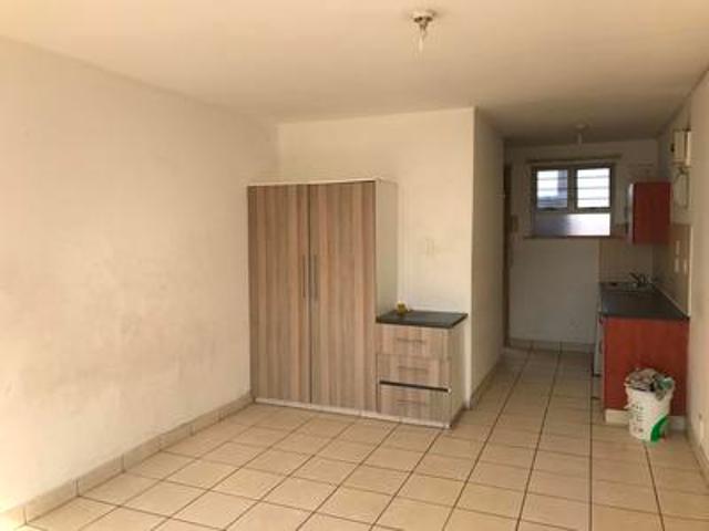 Apartment for rent in Seaview, Kwazulu-natal