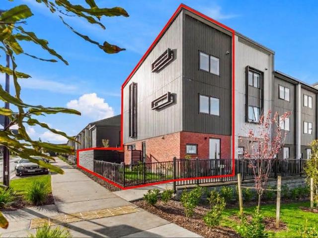 Townhouse for rent in Selo, Waitākere Ranges