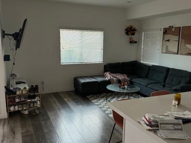 Room for rent in Canoga Park, California