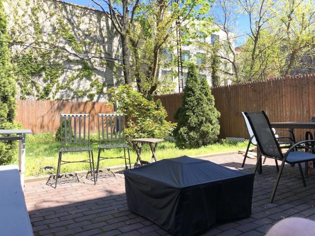 Room for rent in Arverne, New York