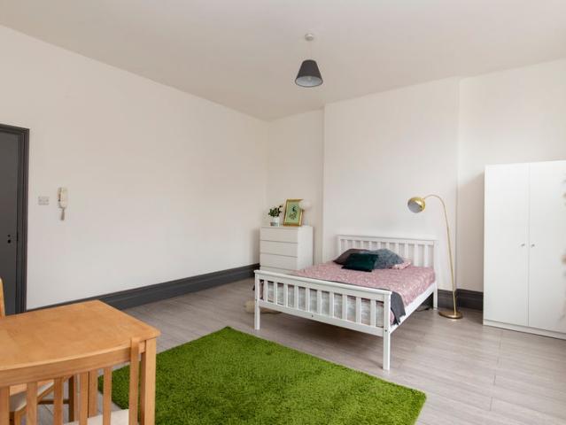 Apartment for rent in Brownswood Park, Stoke Newington