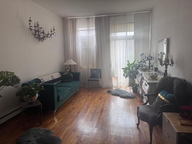 Room for rent in Arverne, New York