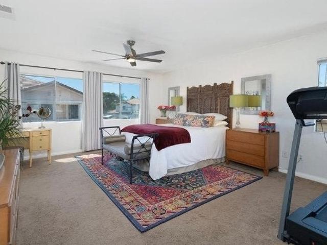 Room for rent in Oceanside, California