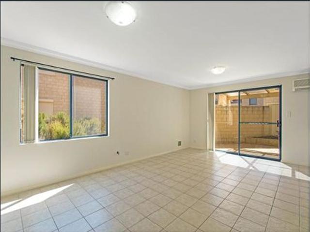 Townhouse for rent in Belmont, City of Belmont