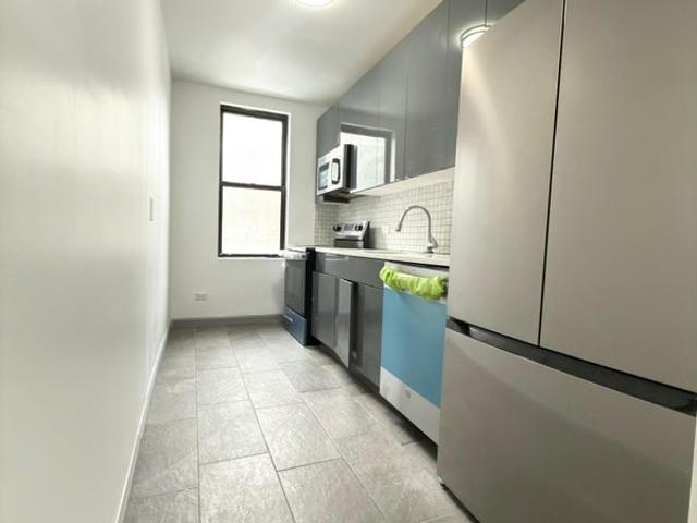 Room for rent in Arverne, New York