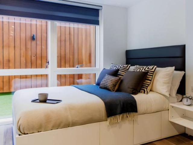 Studio for rent in St Ann's, Haddon