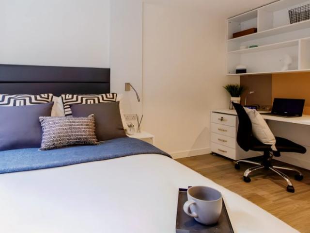 Studio for rent in St Ann's, Haddon