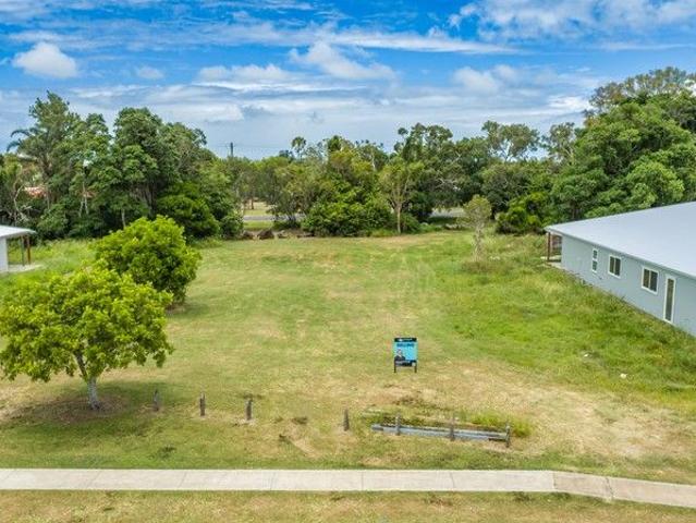 Land for sale in Burnett Heads, Queensland