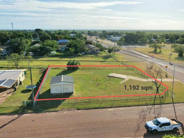 Land for sale in Normanton