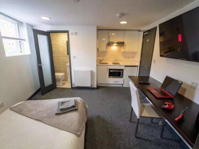 Studio for rent in Bournbrook, West Midlands