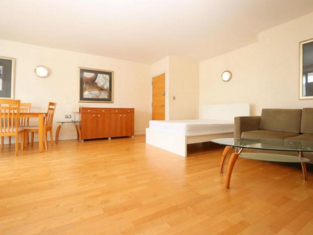 Room for rent in Old Kent Road, Greater London