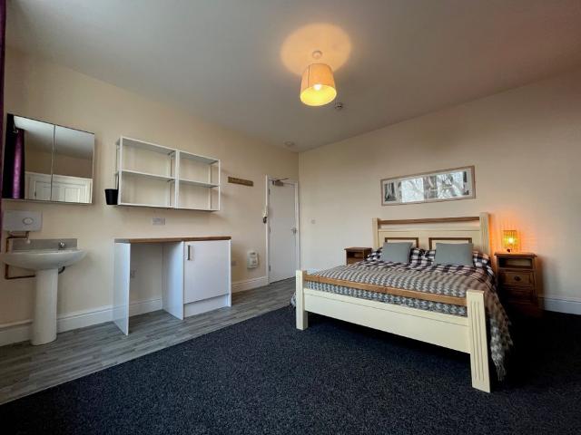 House for rent in Holbeck, West Yorkshire