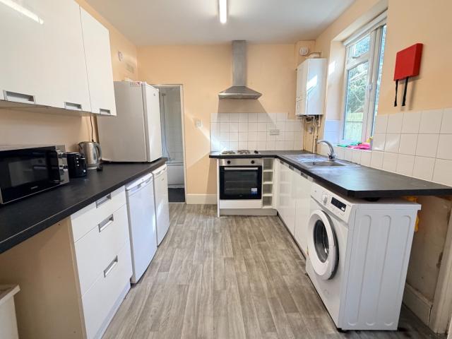 Room for rent in Spring Park, Luton