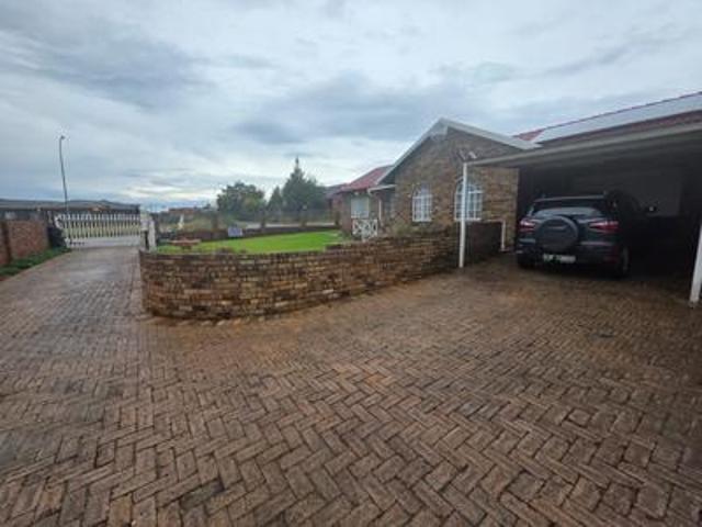 Townhouse for sale in Koppies, Free State