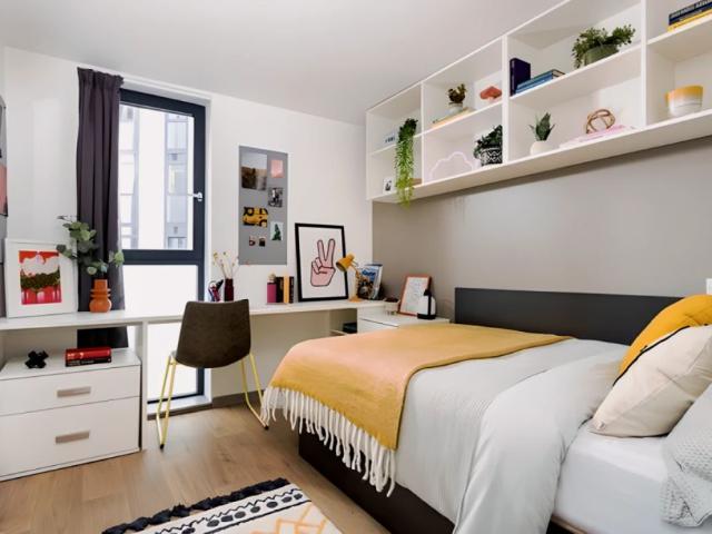 Room for rent in First Street, Manchester