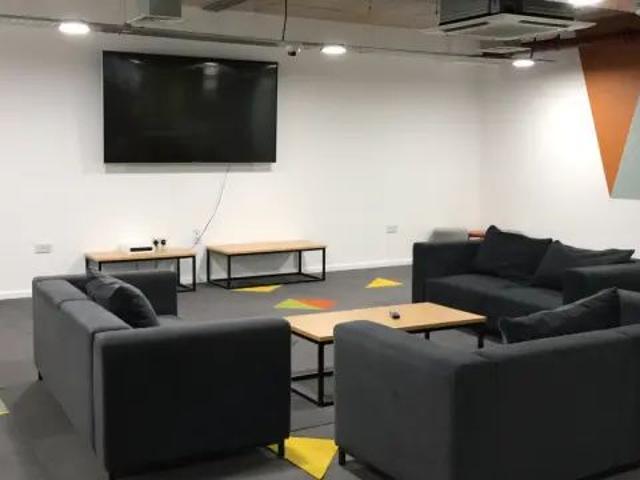 Room for rent in Ropewalks, Calderstones