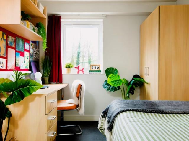 Room for rent in Aylestone Park, Old Wharf