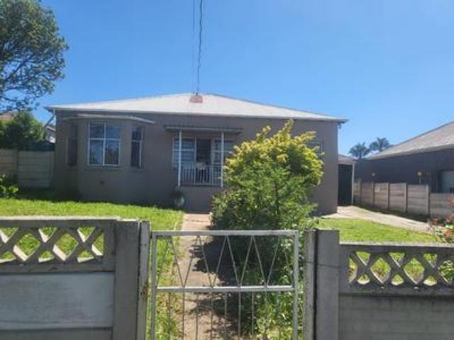 House for sale in Mosel, Kariega