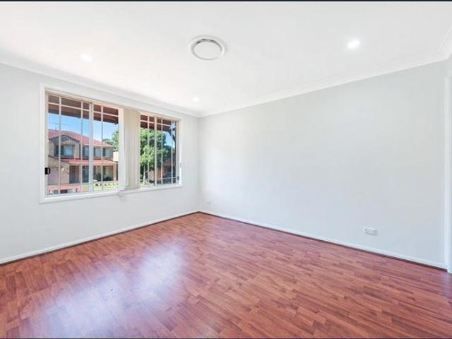 House for rent in Quakers Hill, Sydney