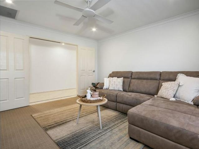 House for rent in Carramar, Western Australia