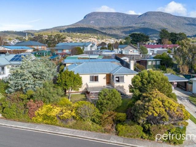 House for sale in Glenorchy