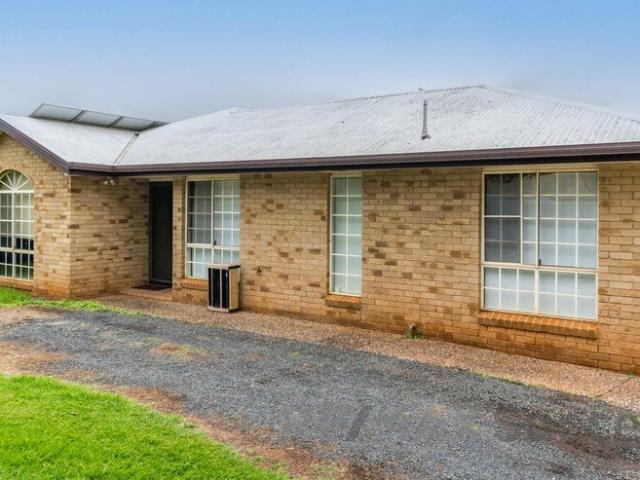 House for rent in Kearneys Spring, Toowoomba