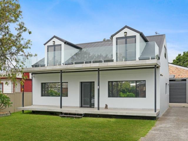 House for rent in Fairy Meadow, Wollongong City Council