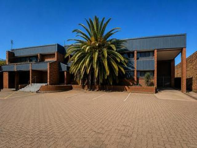 Commercial for rent in Waterkloof, Gauteng