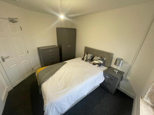 Room for rent in Potters Corner, East Midlands