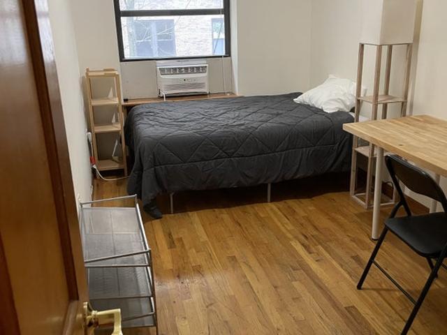 Room for rent in Arverne, New York