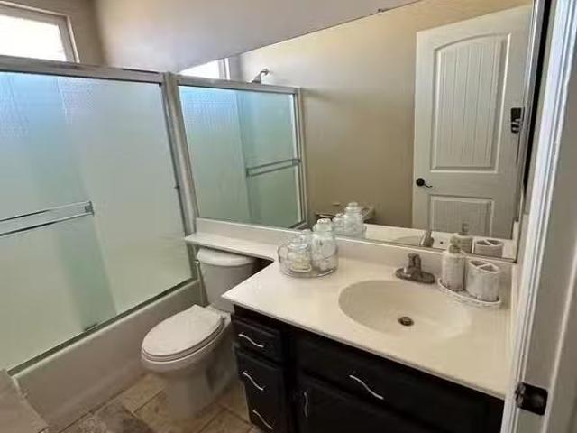 House for rent in Ontario