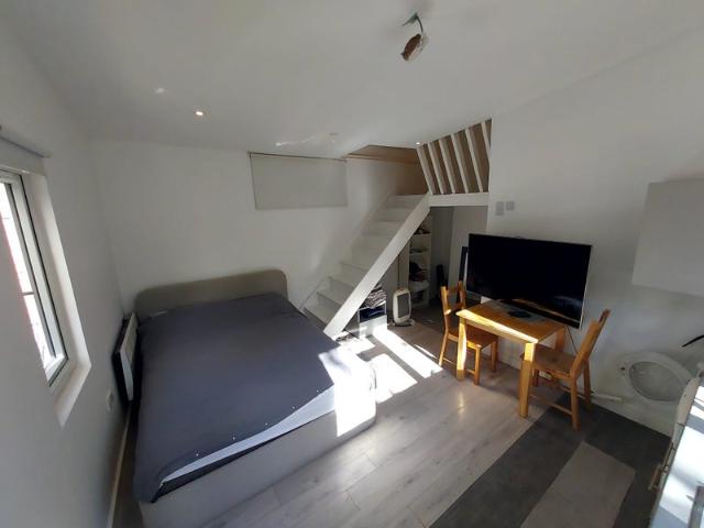 Studio for rent in Hendon Central, The Hyde