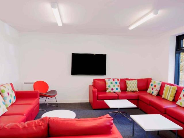 Studio for rent in Durham