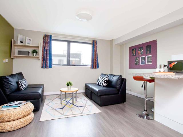 Room for rent in Lansdowne, Springbourne