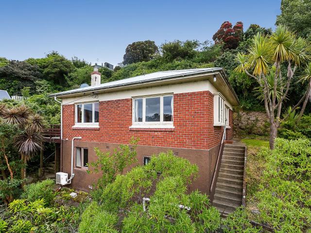 House for rent in Otakou
