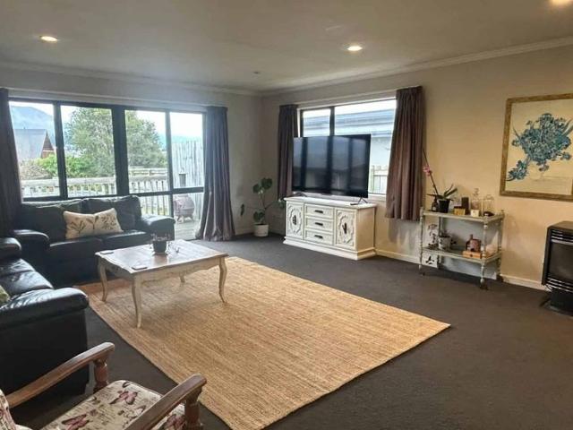 House for rent in Otakou