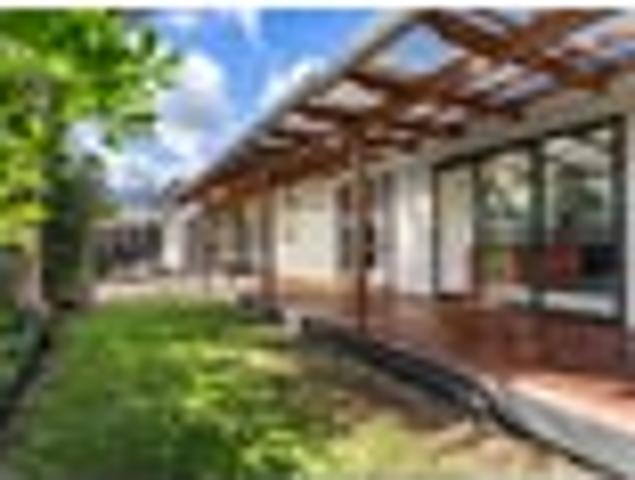 House for sale in Awhitu