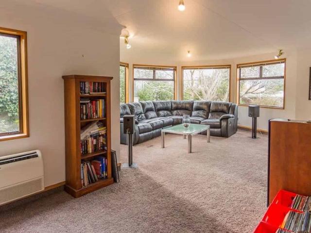 House for rent in Otakou