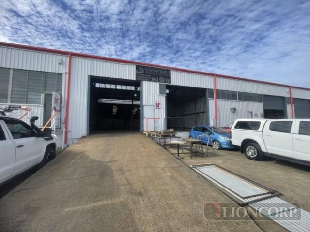 Warehouse for rent in Toombul, Queensland