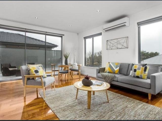 Townhouse for rent in Camerons Creek, Victoria