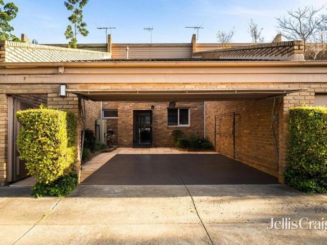 Townhouse for sale in Kew, Melbourne