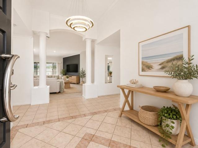 House for sale in Oyster Cove, Gold Coast City
