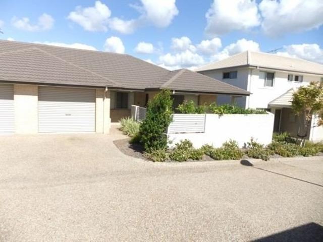 Townhouse for rent in Toombul, Queensland