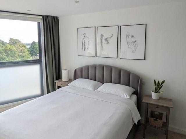 Apartment for rent in North Kensington, Greater London