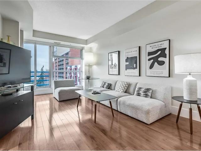 Apartment for rent in Chinatown, Calgary
