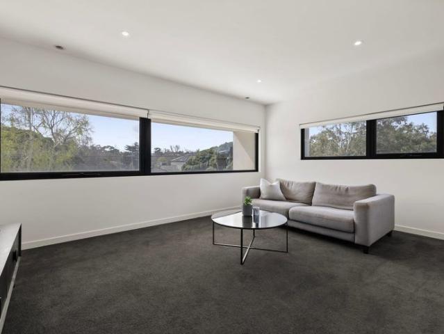 House for rent in Solway, Melbourne