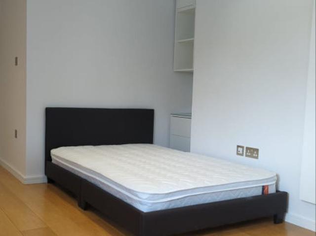 Studio for rent in Lower Edmonton, Greater London