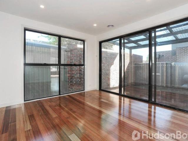 Townhouse for rent in Camerons Creek, Victoria